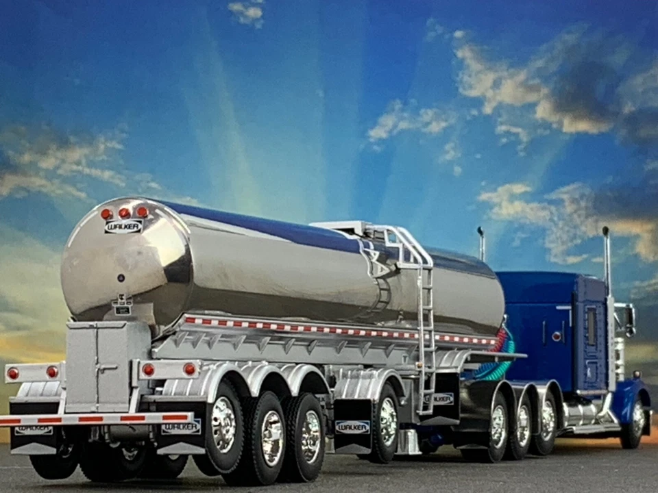 1/64 DCP KENWORTH W900L W/ 72" AEROCAB & WALKER QUAD AXLE MILK TANKER - Image 2 of 4