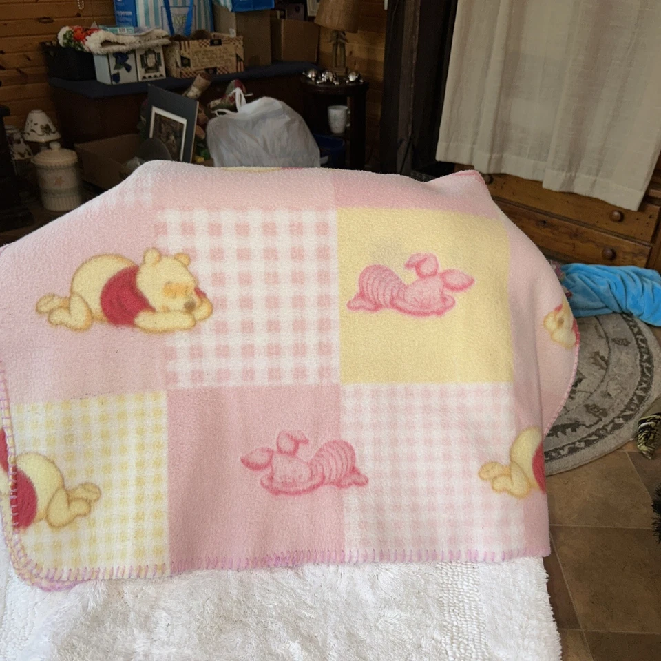 Disney Winnie The Pooh Patchwork Vellón Cuadrados Rosa Bebé Manta Dormir Foto 4 de 4