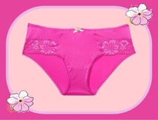 M Hot Fuchsia Pink Floral Lace Leg Trim Body by Victorias Secret Hiphugger Panty