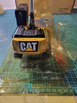 Tonkin Replicas Cat 568 LL Forestry Machine 1/50 Scale DieCast Log