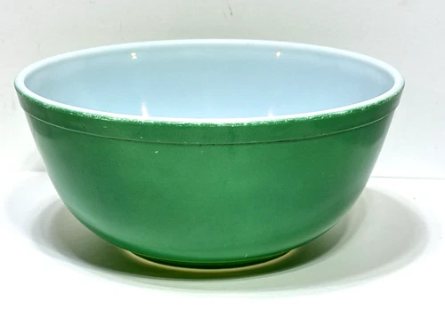 Vintage PYREX Primary Colors Green 2.5 Qt. 403 Mixing Nesting Bowl USA