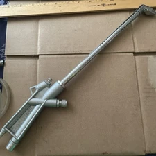 AIR POWERED ENGINE CLEANING GUN – washing wand – air tools – parts washer Taiwan