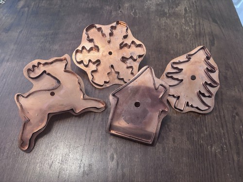 Juego de cortador de galletas de cobre Martha By Mail CRISTAL DE NIEVE, RENO, ÁRBOL, CASA - Imagen 1 de 10