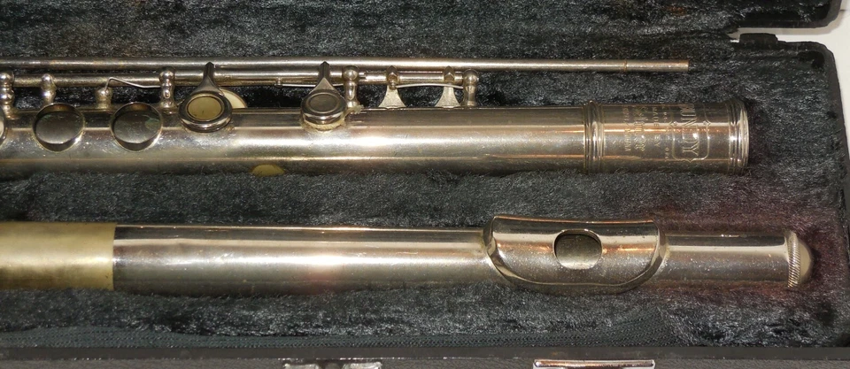 Flauta Bundy Selmer con estuche rígido Yamaha negro forro de terciopelo negro serie #16251 Foto 3 de 4