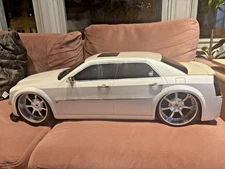 Tyco Dropstars RC Chrysler 300C Car 27 MHz Untested - No Radio Pearl White