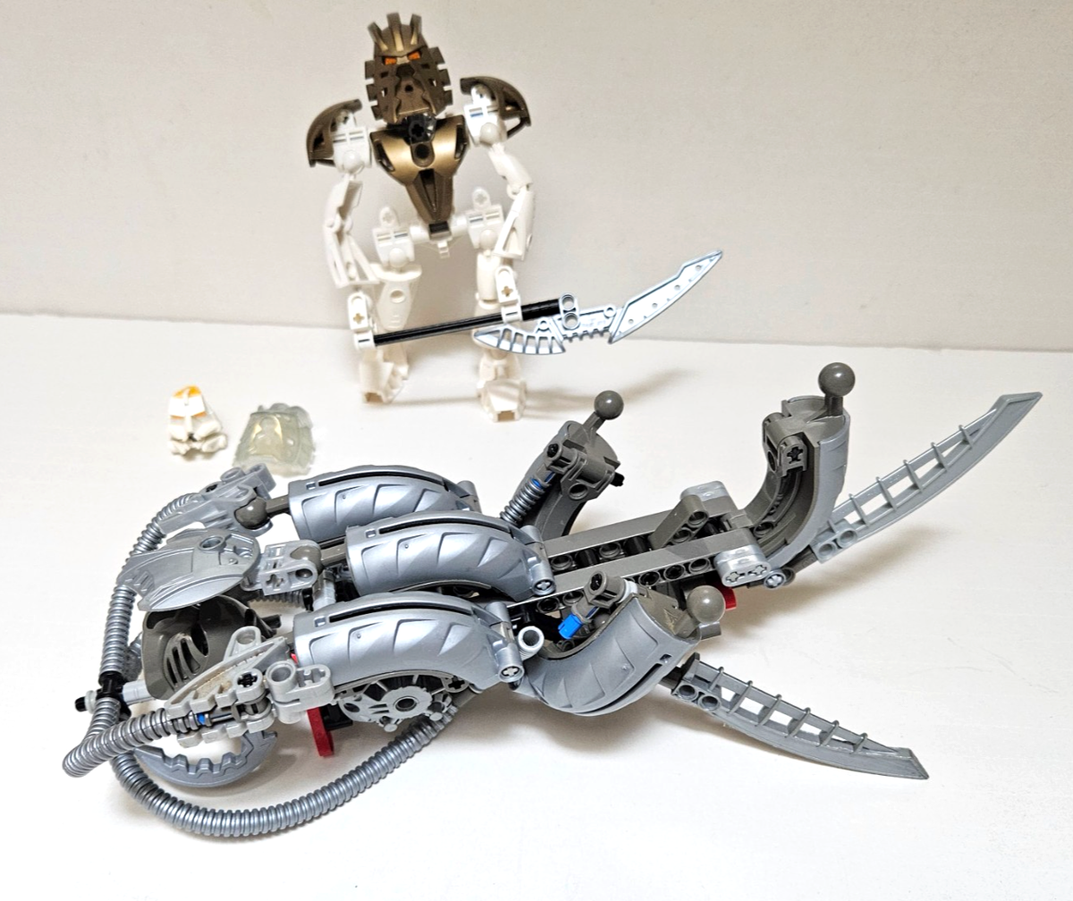 Takana 2003 LEGO Bionicle Titans Takanuva (8596) Figure, Ussanui Speeder