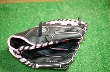 Wilson A200 Girls T-Ball RH throw 10 inch baseball glove A0200 TBGIRL VGC V984