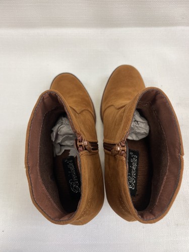 Breckelle's women's camel tansuede heeled boots Size Size 6 - Picture 8 of 8