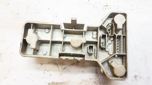 Volkswagen Passat 1997 Tailight Bulb Holder (Lamp Carrier) 3B59452 #907826-73