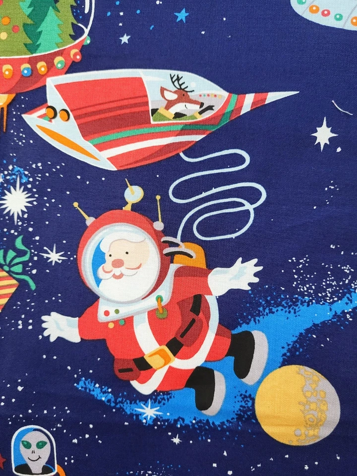 Tela Alexander Henry SANTA IN SPACE - 1 YARDA - Diseño DeLeon - Azul marino - 2017 NUEVO Foto 4 de 4