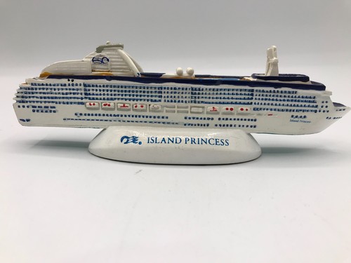 PRINCESS CRUISES ISLAND PRINCESS 7" Cruise Ship Model Souvenir Display Resin