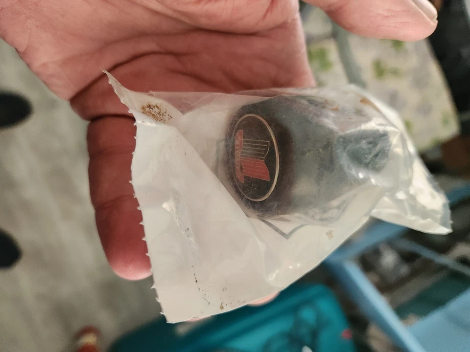 Botão de mudança Triumph TR3, couro com brasão - US$ 35 - Imagem 2 de 4