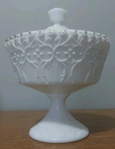 Vtg Fenton Spanish Lace 8 1/2" Footed Covered Dish Silver Crest  MINT