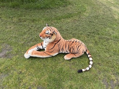 Tiger realistisch groß riesig liegend Stofftier Plüschtier