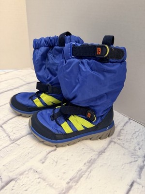 Stride Rite Made2Play Boys Size 10.5 Blue Boots With 200 Gram Insulation