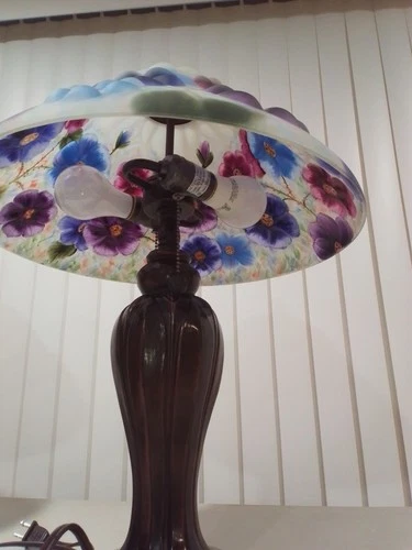 VTG Tiffany Style Stained Glass  Lamp Shade 12" base x 7 1/2( tall) ".