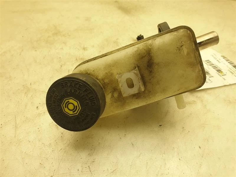 04 05 06 CILINDRO MAESTRO FRENO SCION XB 1.5L CON CONTROL DE DESLIZAMIENTO 1NZFE Foto 2 de 4