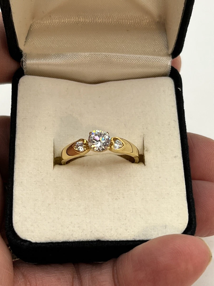 Seta Fine Jewelry Ring Round B￼rilliant Cut Cubic Zirconias & Gold Tone  Band EUC