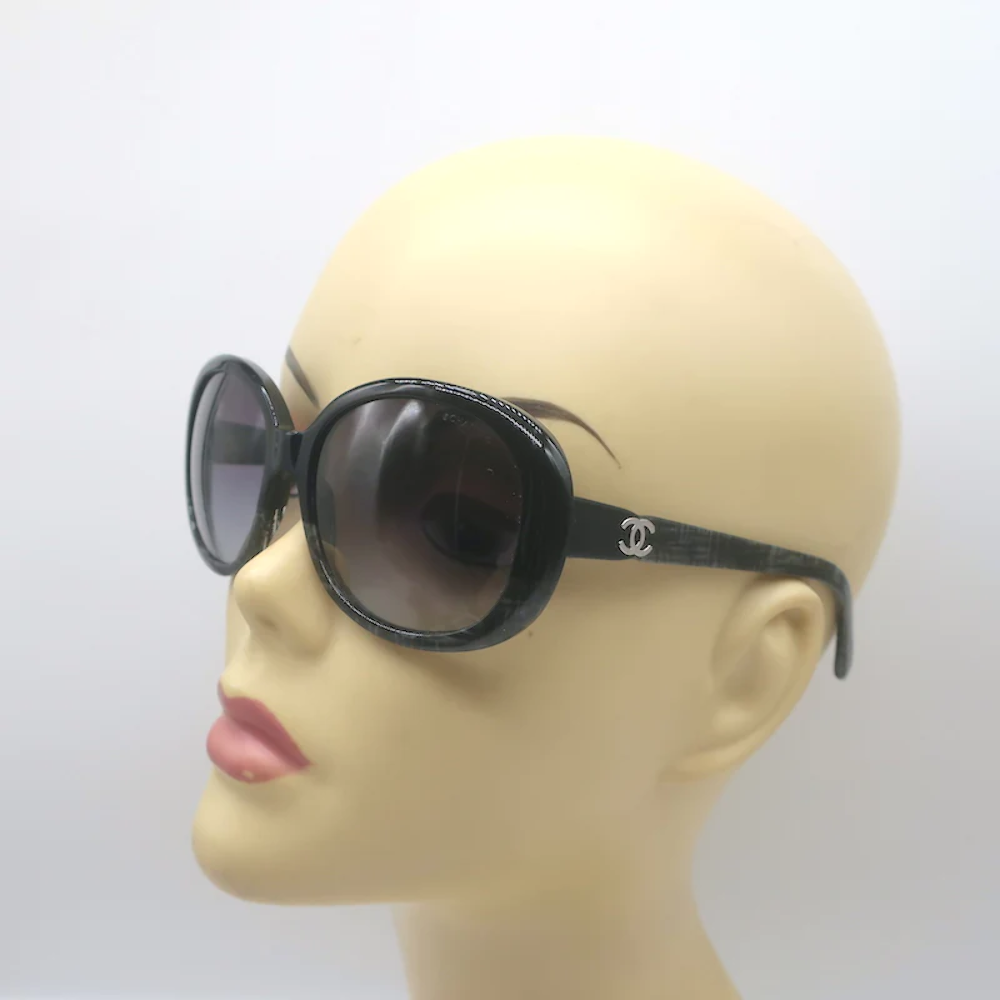 Chanel Oversize Sunglasses Black/Gray Gradient 5176 1195/3C Chanel Oversize Sunglasses Black/Gray Gradient 5176 1195/3C