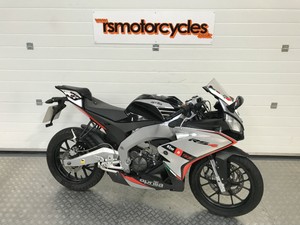 Aprilia-RS4-125-2015-65-DAMAGED-REPAIRABLE