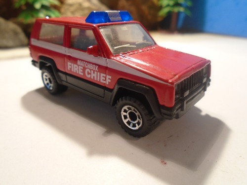 MATCHBOX 1/56 SCALE 1986 FIRE CHIEF JEEP CHEROKEE, EXCELLENT COND 5-225-1-5 - Picture 10 of 18