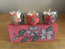 Lot de 3 bougies artisanales parfumées Jasmin dans leur coffret fleuri