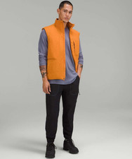  Lululemon Insulated Hiking Vest w/ Pockets A...