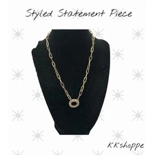 Gold Tone Link Chain Necklace w Pearl Toggle Pendant | Styled Statement