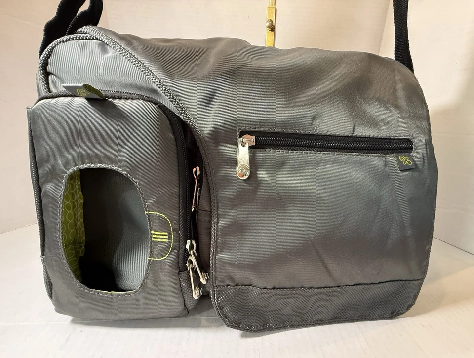 Fisher Price Deluxe Bolsa de Pañales Mensajero, Enfriador de Biberones y Dispensador de Toallitas Bebé Foto 2 de 4