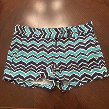 Women  s Vineyard Vines Navy And Teal Whale Tale Pattern Shorts Size 0