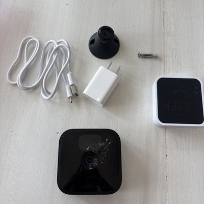 Blink Outdoor Wireless Security Camera 3rd Gen BCM00401U With Sync Module 2