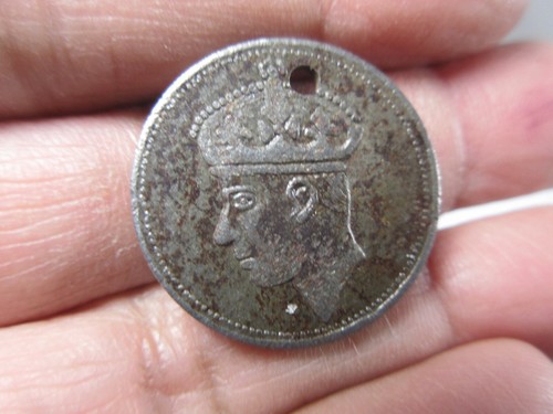 vintage lot 4 metal one sided King George VI perforated coin tokens - Picture 2 of 10