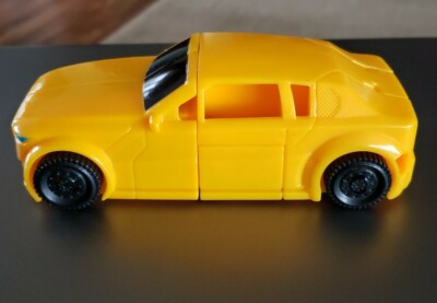 HASBRO TRANSFORMERS  BUMBLEBEE 6'' FIGURE-PRE-OWNED
