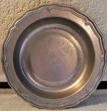 Vintage Bon Chef Pewter Metal 8.5" Dessert /Salad /Decorative Plate N.J.