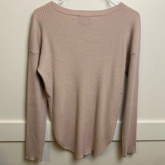 Suéter Express Rosa Tostado Acanalado Cuello Redondo Dobladillo Manga Larga Talla Pequeña Foto 2 de 4