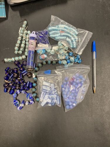 Lot perles bleues, verre, travail de lampe, céramique - Photo 1 sur 10