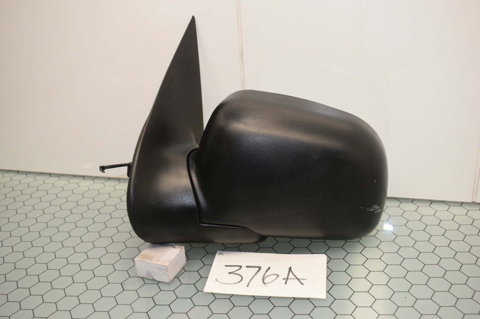 2002 2003 2004 2005 Explorer Mountaineer DRIVER side Mirror Used Power #376-A 