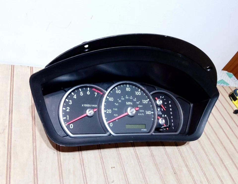 2009 Mitsubishi Galant Instrument Cluster 2.4, 085,295 Mi ID 8100B096 OEM  - Image 4 of 4