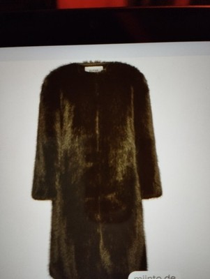 Silvian Heach Mantel aus Faux Fur.Trend
