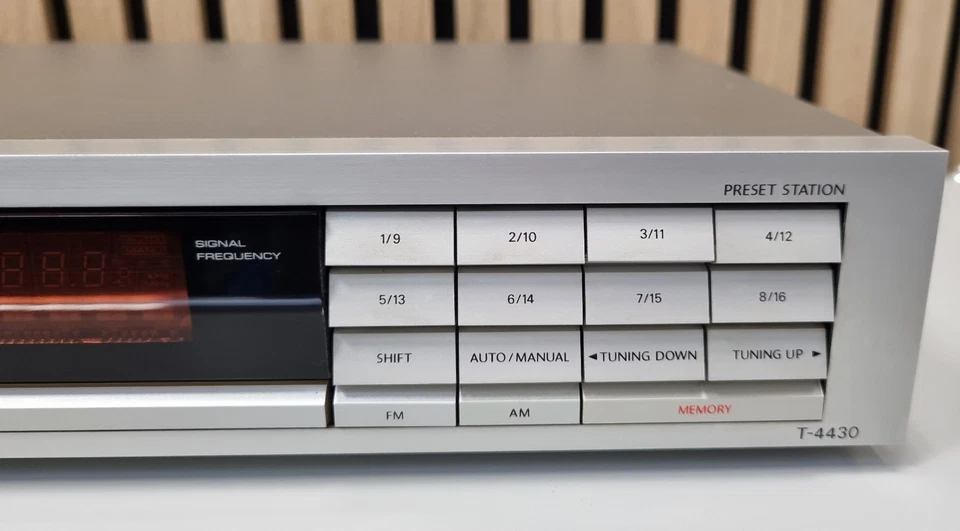 Onkyo T-4430 Quartz Synthesized FM Stereo AM Tuner - silber - Synthesizer - Bild 3 von 4