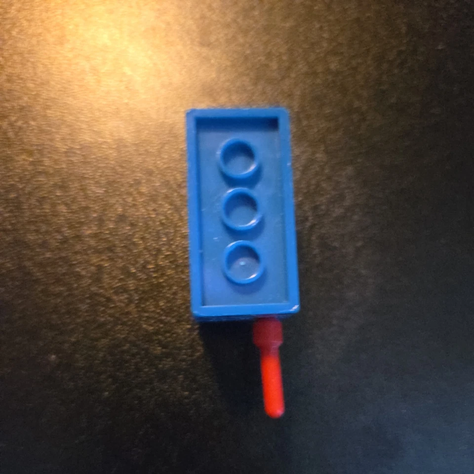 Mega Bloks Spider-Man 2004 Figure Marvel 1931 Vol. 1 Retractable Robe - Image 3 of 4