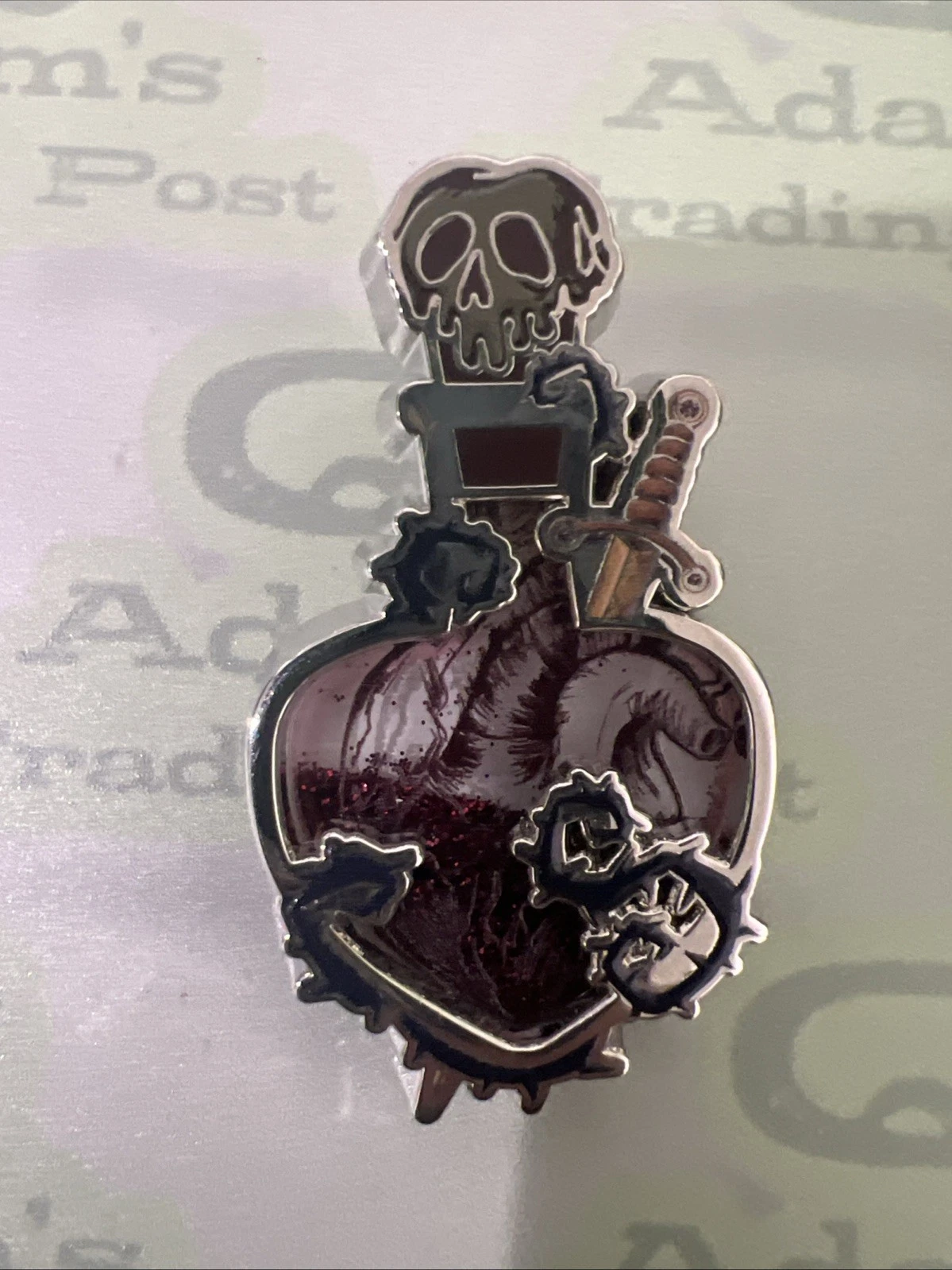 Box Lunch Disney Villains Potion Bottle Liquid Glitter Pin Evil Queen