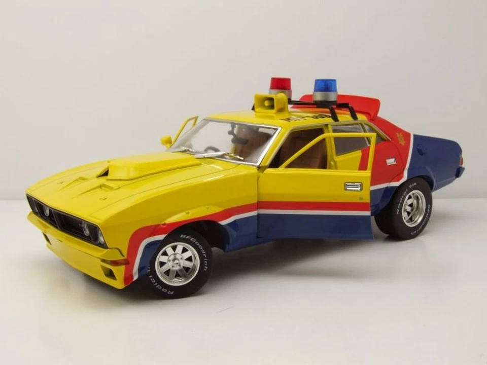 Ford Falcon Xb V8 Interceptor 1974 Jaune Bleu Rouge Mad Max Proche 1:18 - Photo 4/4