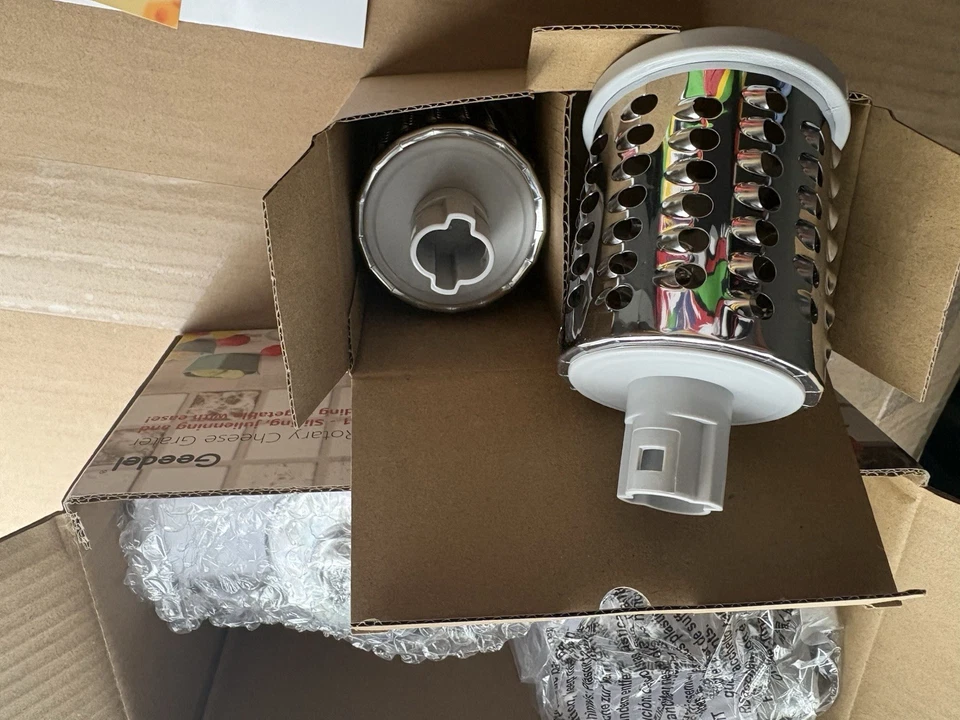 Rallador de queso rotativo Geedel PS-331AR1 3 en 1 - rebanado, julienning y molienda Foto 4 de 4