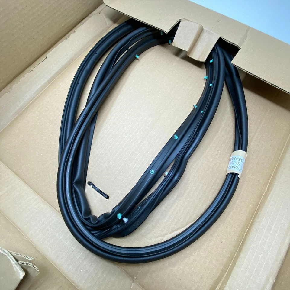 Sello de puerta lateral para pasajero Ford XW7Z-5420530-AA resistente al clima, 99-11 corona V GrandM Foto 3 de 4