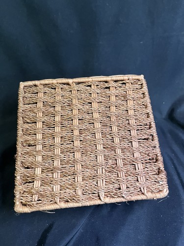 Vintage Tightly Woven Wicker Rattan Paper Napkin Basket Kitchen Decor Servewear - Picture 8 of 10