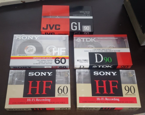 Excellent Set of 5 Vintage 1980’s Blank Audio Cassettes JVC GI, Sony HF TDK D90 - Afbeelding 1 van 4