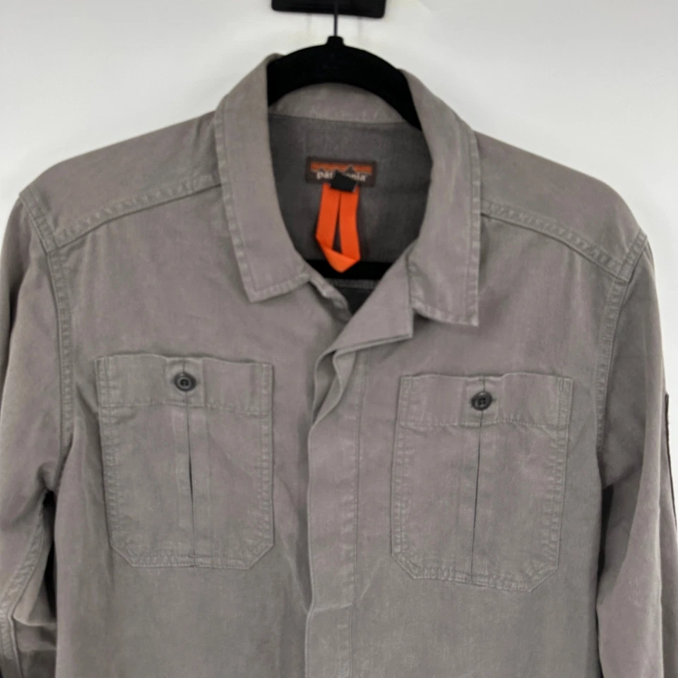 Patagonia Men's Gray Button Down Long Sleeve Shirt Size XS Organic Cotton Blend - Image 4 of 4