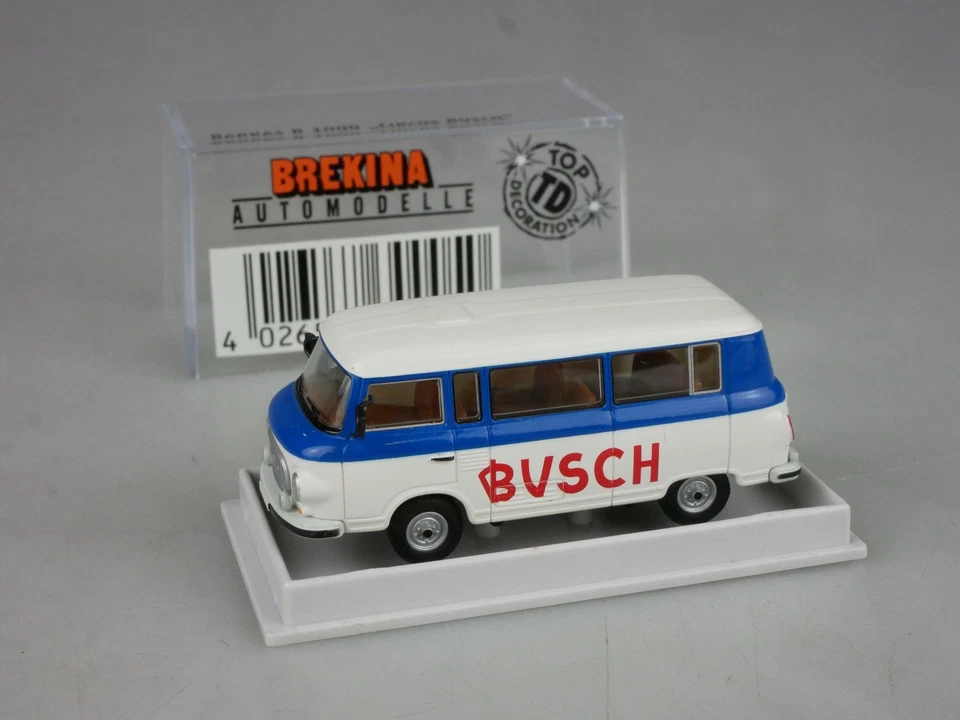 Brekina 1/87 Barkas B1000 Circus Busch DDR 30005 + Vitrine Box 132793