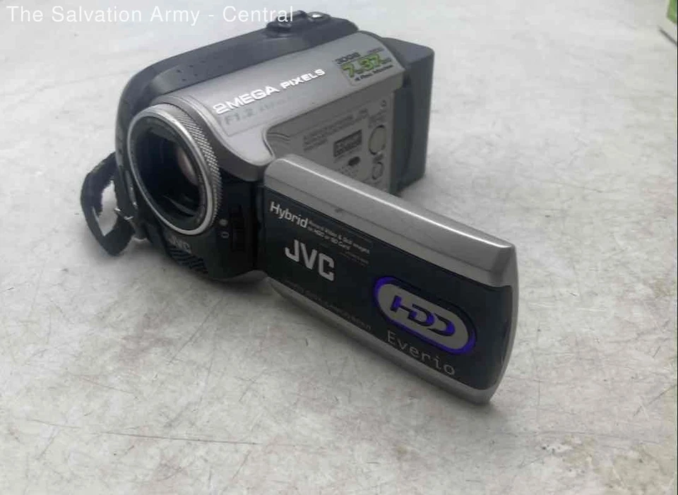 JVC Everio GZ-MG255 2 Megapixel 30GB Hard Disk Drive Camcorder With Strap - Image 3 of 4